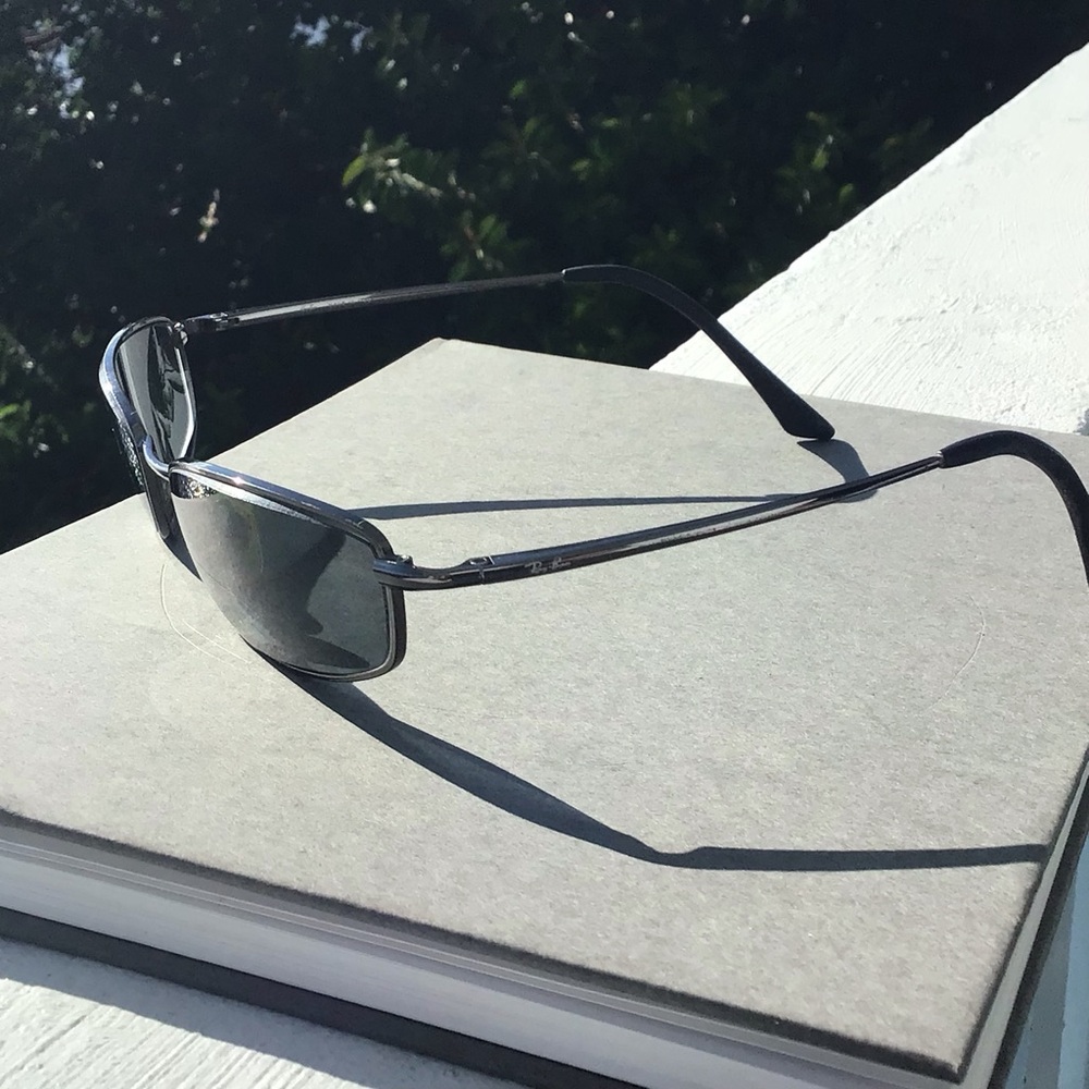 Ray-Ban Vintage Black Metal Full-rim Frame Sunglasses Made in Italy - Picture 11 of 12